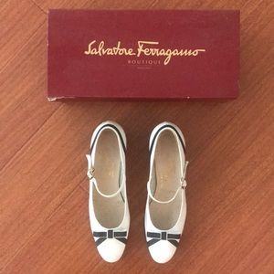 Authentic Salvatore Ferragamo Vintage Shoes 🤗